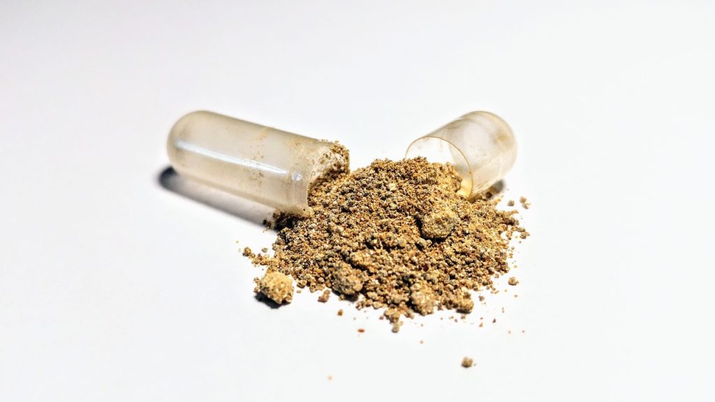 découvrez l'ashwagandha, une plante adaptogène aux multiples bienfaits pour la santé. connue pour ses propriétés apaisantes et énergisantes, elle aide à réduire le stress, améliorer la concentration et renforcer le système immunitaire. explorez comment intégrer l'ashwagandha dans votre routine quotidienne pour un bien-être optimal.